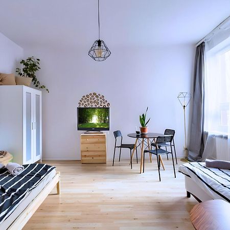 Oa - Apartament 50M Od Rynku - Old Market Square Apartment วรอตซวาฟ ภายนอก รูปภาพ
